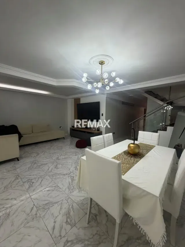 Casa en venta en Urbanizacion Villas del Este plaza - 18