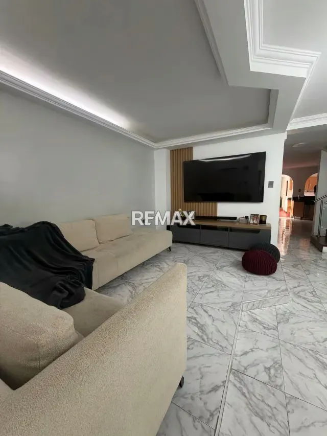 Casa en venta en Urbanizacion Villas del Este plaza - 20