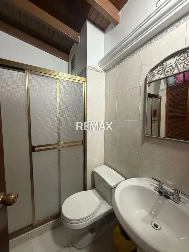 Casa en venta en Urbanizacion Villas del Este plaza - 3