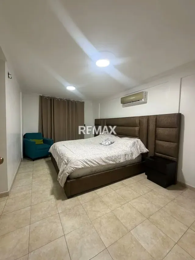 Casa en venta en Urbanizacion Villas del Este plaza - 7
