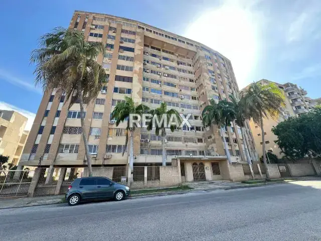 EN VENTA APARTAMENTO EN RESD. VILLAMAR, URB JORGE COLL - ISLA DE MARGARITA