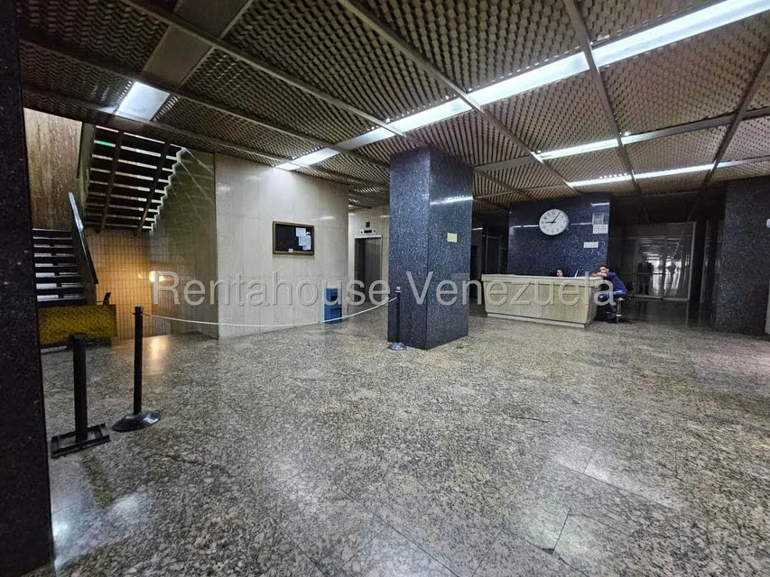 Oficina en Venta en Parroquia Catedral, Distrito Metropolitano - 2