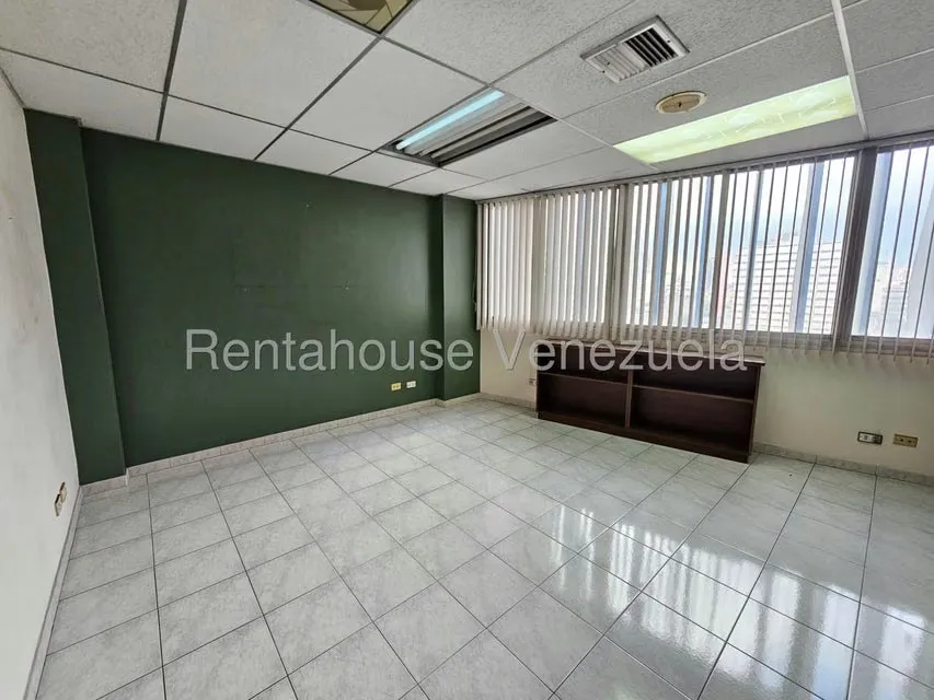 Oficina en Venta en Parroquia Catedral, Distrito Metropolitano - 12