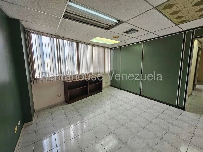Oficina en Venta en Parroquia Catedral, Distrito Metropolitano - 13