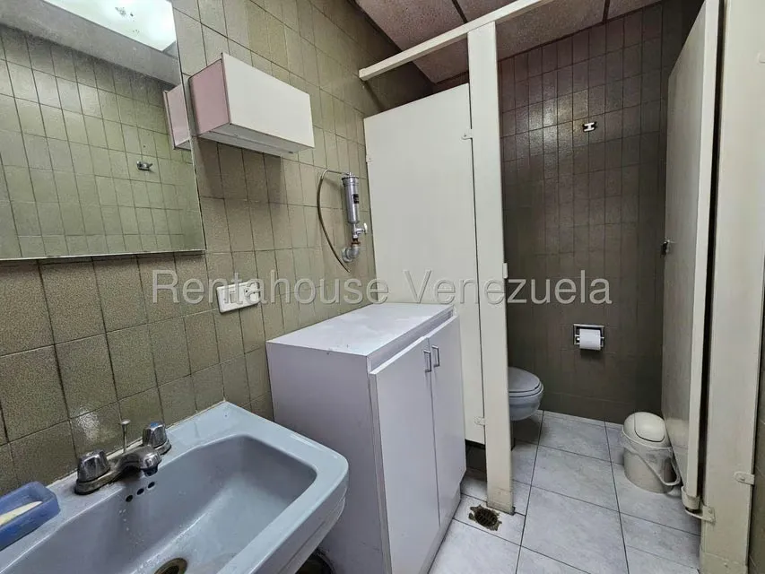 Oficina en Venta en Parroquia Catedral, Distrito Metropolitano - 14