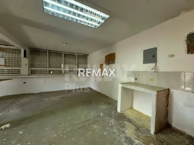 Casa Comercial Multifuncional con Locales Comerciales Sector Las Marías - 9