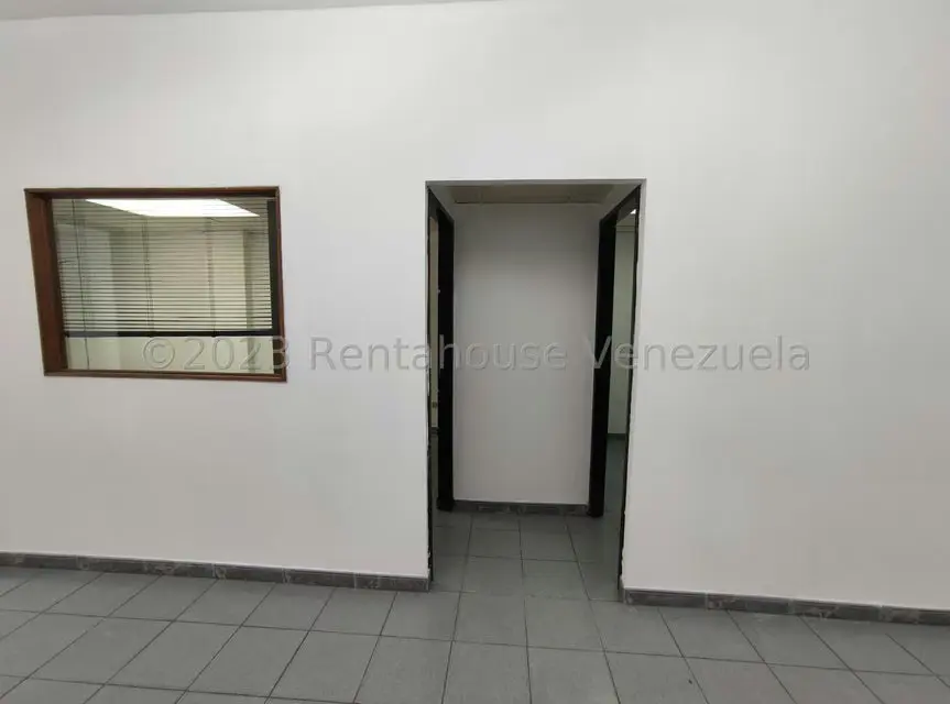 Local Comercial en Alquiler en El Tambor, Miranda - 10