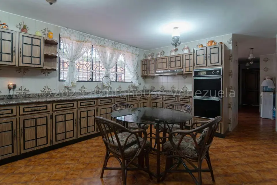Casa (Duplex) en Venta en Cumbres de Curumo, Distrito Metropolitano - 20