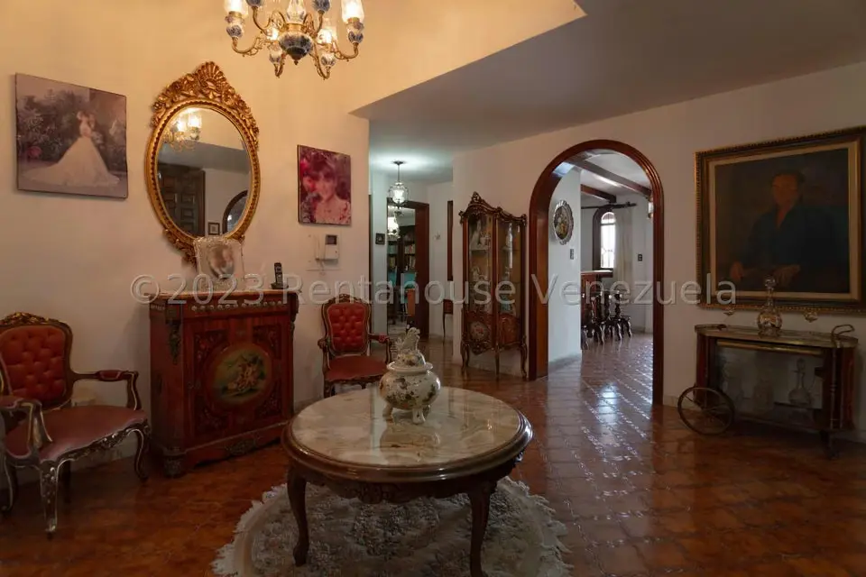 Casa (Duplex) en Venta en Cumbres de Curumo, Distrito Metropolitano - 25