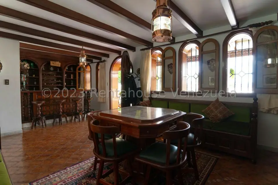 Casa (Duplex) en Venta en Cumbres de Curumo, Distrito Metropolitano - 28