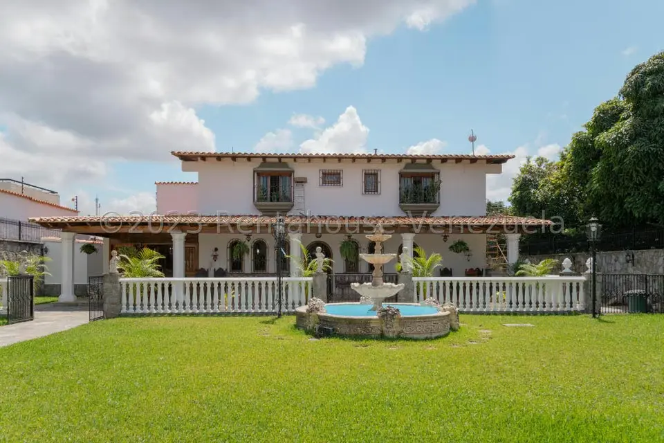 Casa (Duplex) en Venta en Cumbres de Curumo, Distrito Metropolitano - 32