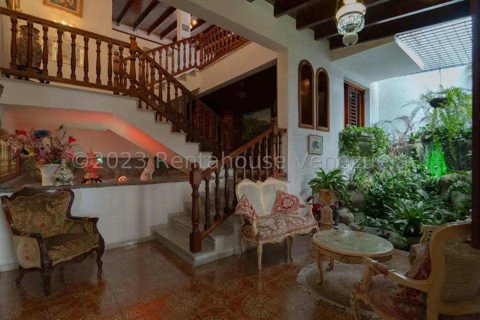 Casa (Duplex) en Venta en Cumbres de Curumo, Distrito Metropolitano - 44