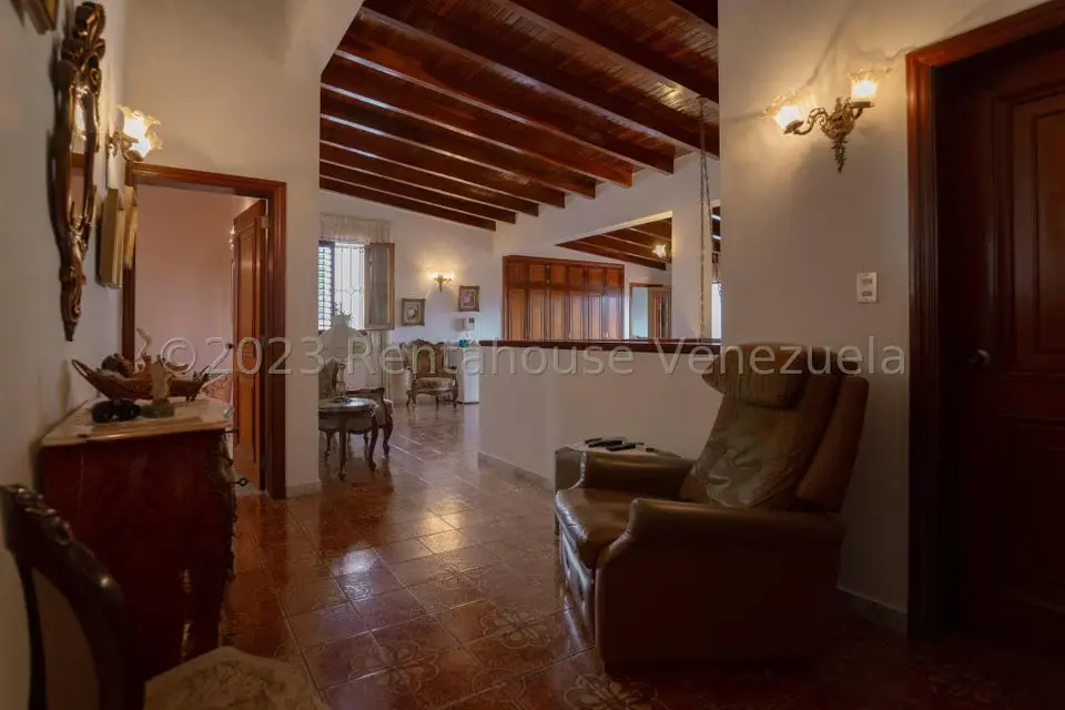 Casa (Duplex) en Venta en Cumbres de Curumo, Distrito Metropolitano - 51