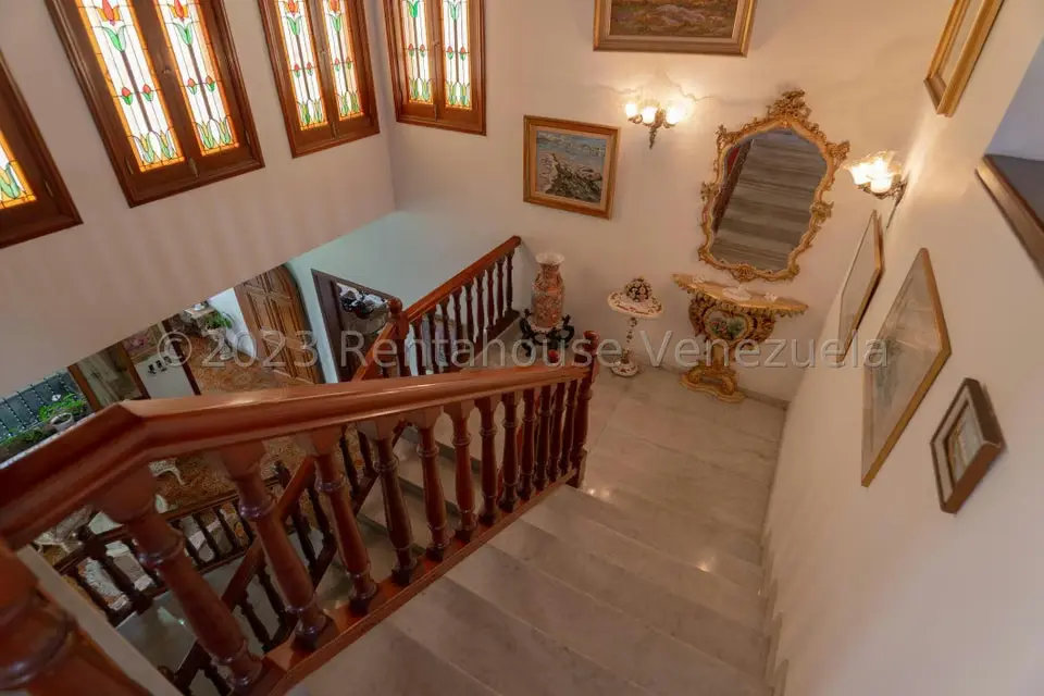 Casa (Duplex) en Venta en Cumbres de Curumo, Distrito Metropolitano - 53