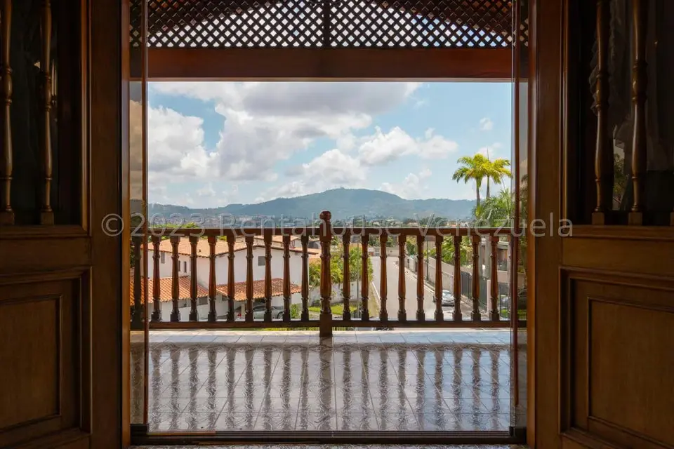 Casa (Duplex) en Venta en Cumbres de Curumo, Distrito Metropolitano - 58