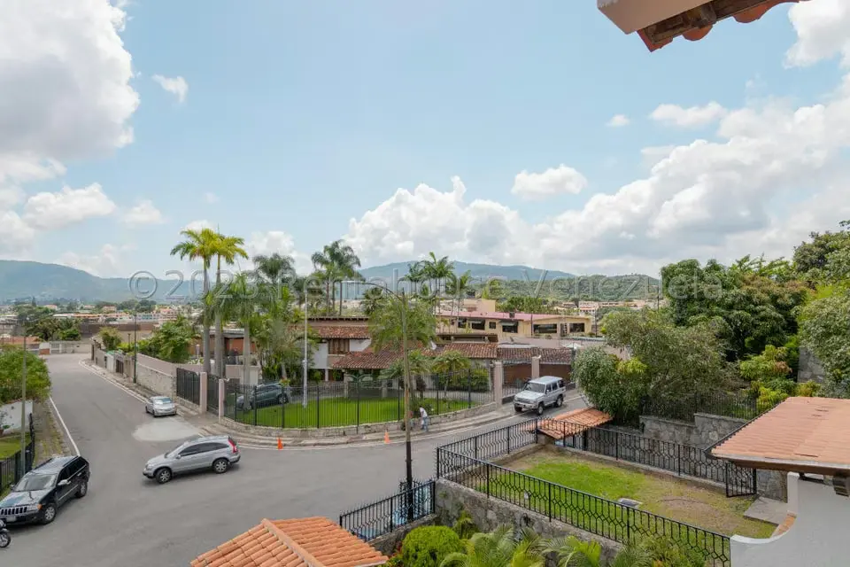 Casa (Duplex) en Venta en Cumbres de Curumo, Distrito Metropolitano - 61