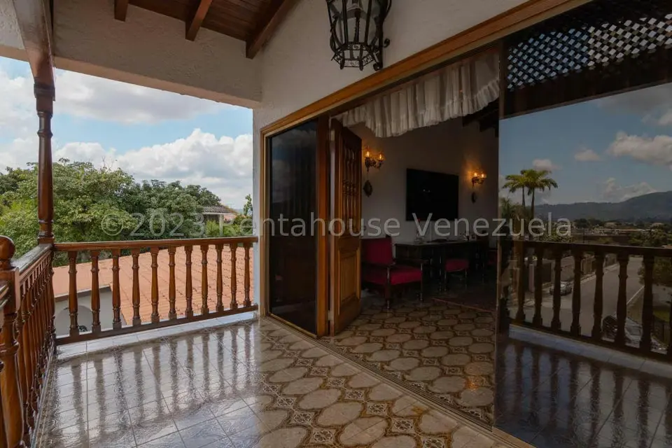 Casa (Duplex) en Venta en Cumbres de Curumo, Distrito Metropolitano - 62