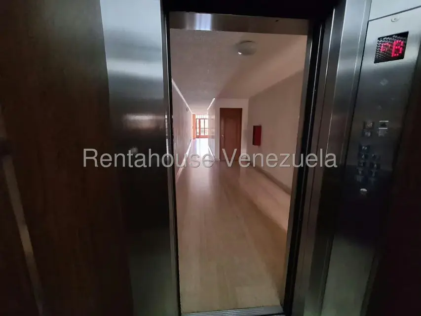 Apartamento (Multiples Niveles) en Venta en Avenida Las Americas, Merida - 5