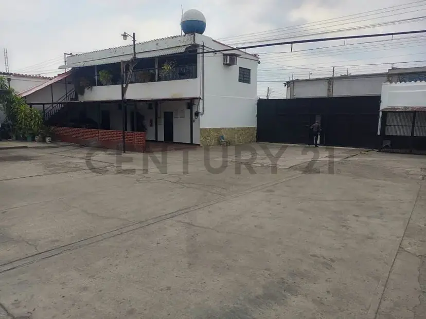 En venta, Galpón en Sector La Planta Terminal Viejo.