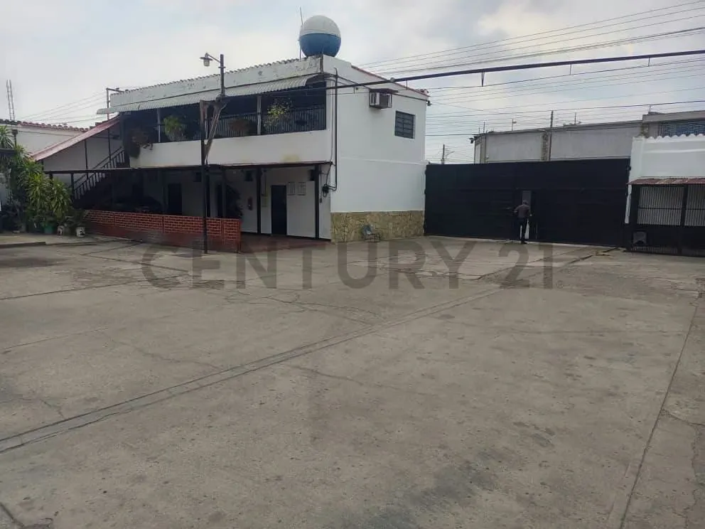En venta, Galpón en Sector La Planta Terminal Viejo.
