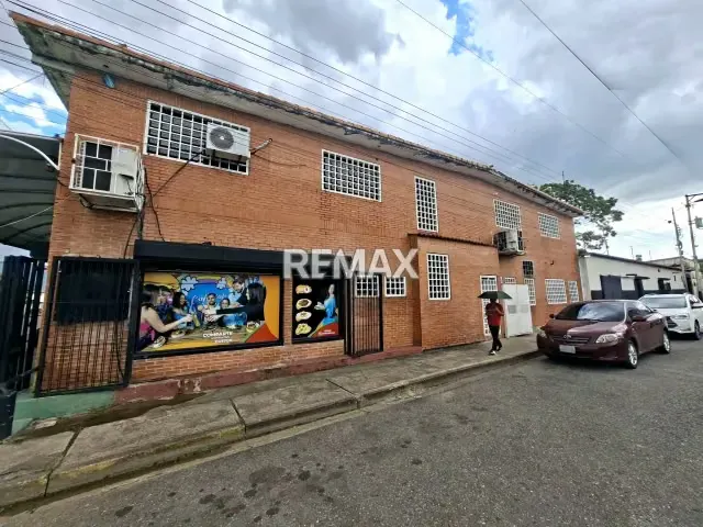 En Venta Edificio ubicado en Guanare, Carrera 11 con esquina Calle 13, Sector La Arenosa, Guanare, Portuguesa, Venezuela - 3