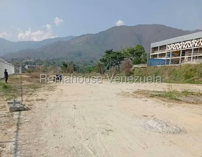 Terreno (Industrial) en Venta en Guatire, Miranda - 4