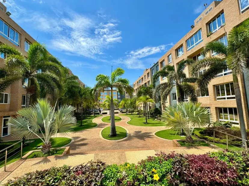 Apartamento en venta en Lecheria CR Entremares