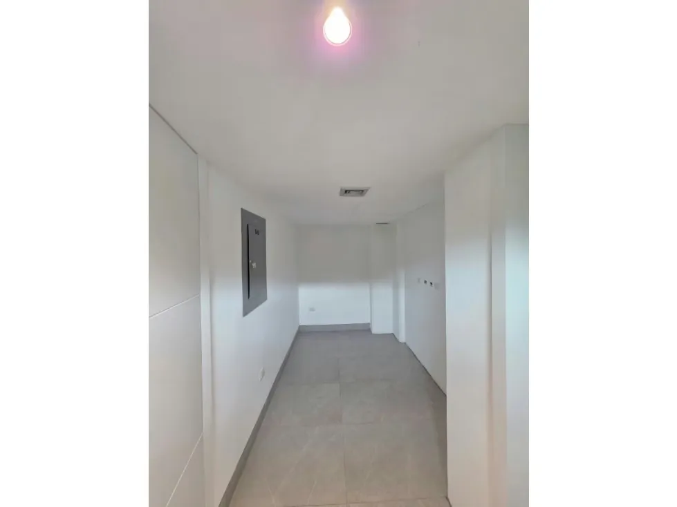 APARTAMENTO EN VENTA 244,70 M2 - URB. LAS MERCEDES - 14