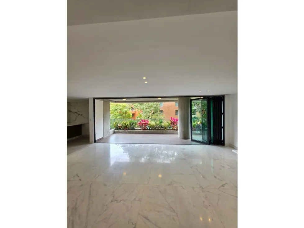 APARTAMENTO EN VENTA 244,70 M2 - URB. LAS MERCEDES - 5