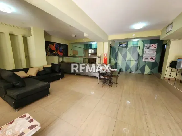 Local Comercial En Avenida 14 En Venta - 2
