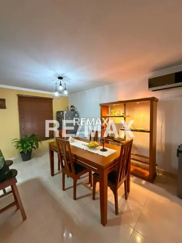 EN VENTA VILLA BOSNIA - 4