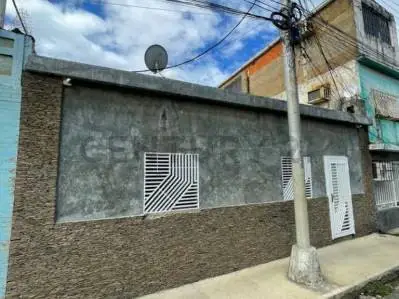 Casa Comercial en El Pensil - Puerto La Cruz