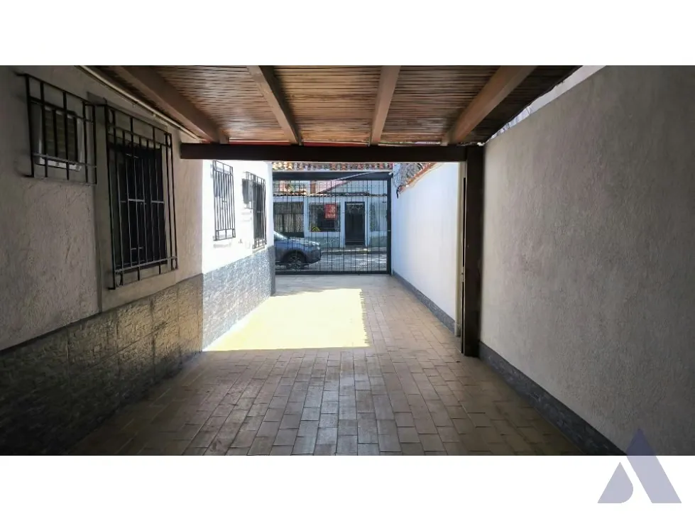 Se alquila casa 497m2 Los Rosales 3208 - 3
