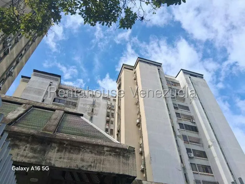 Apartamento (Multiples Niveles) en Venta en Del Este, Lara