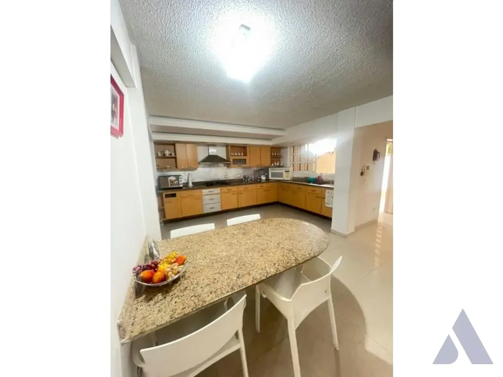Vendo casa 350m2 Pampatar 7362 - 3