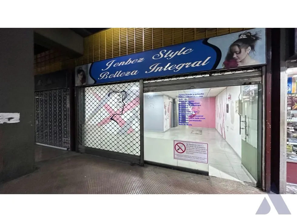 Alquilo local comercial 66m2 C. C. Plaza Páez El Paraiso 7610 - 4