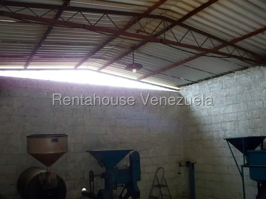 Comercial (Industrial) en Venta en Via Bocono, Trujillo - 28