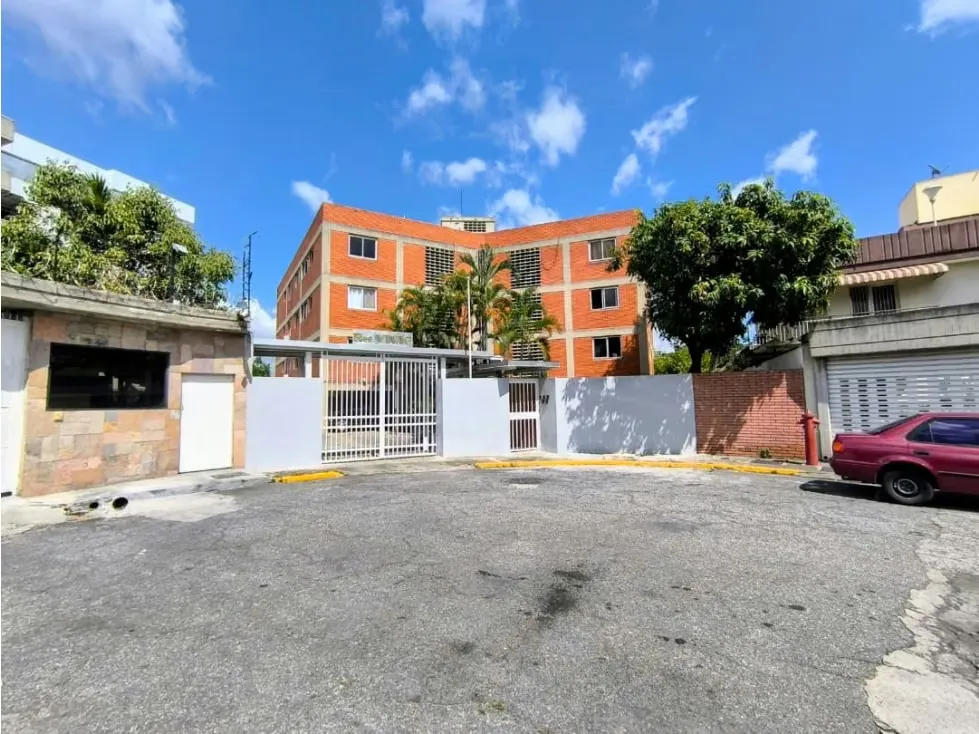 Se vende Edificio 1965m² Colinas de Bello Monte