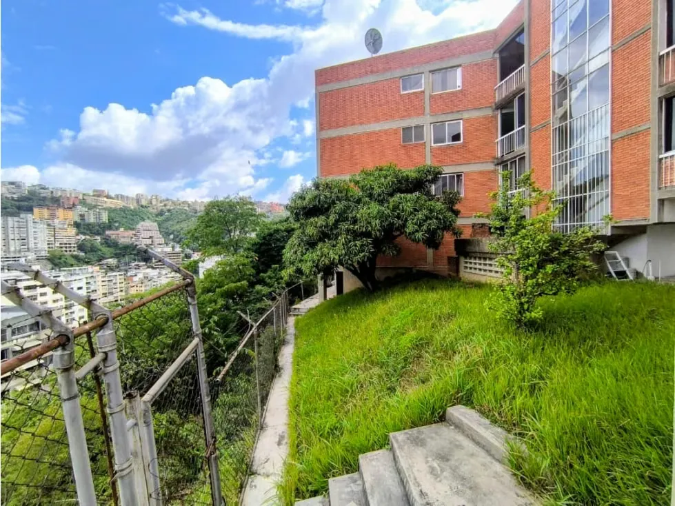 Se vende Edificio 1965m² Colinas de Bello Monte - 2