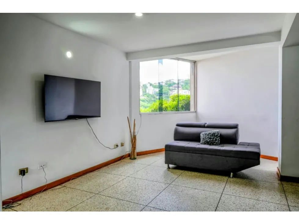 Se vende Edificio 1965m² Colinas de Bello Monte - 13