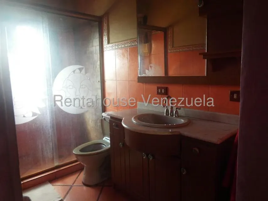 Casa (Multipes Niveles) en Venta en Loma Larga, Distrito Metropolitano - 17