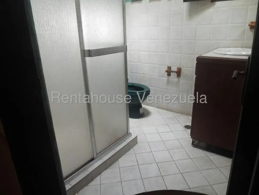 Casa (Multipes Niveles) en Venta en Loma Larga, Distrito Metropolitano - 22