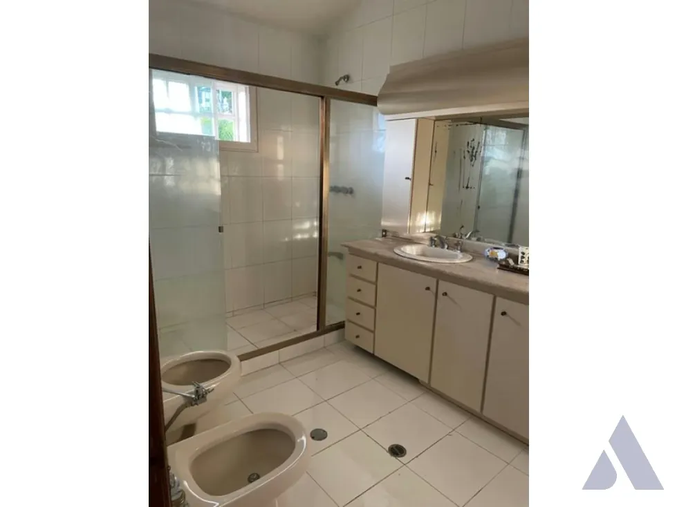 Se vende casa 565m2 Sebucán 3596 - 25