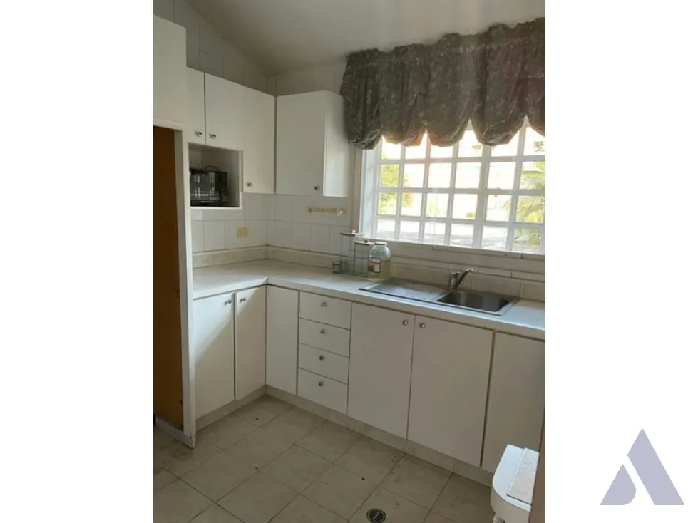 Se vende casa 565m2 Sebucán 3596 - 28