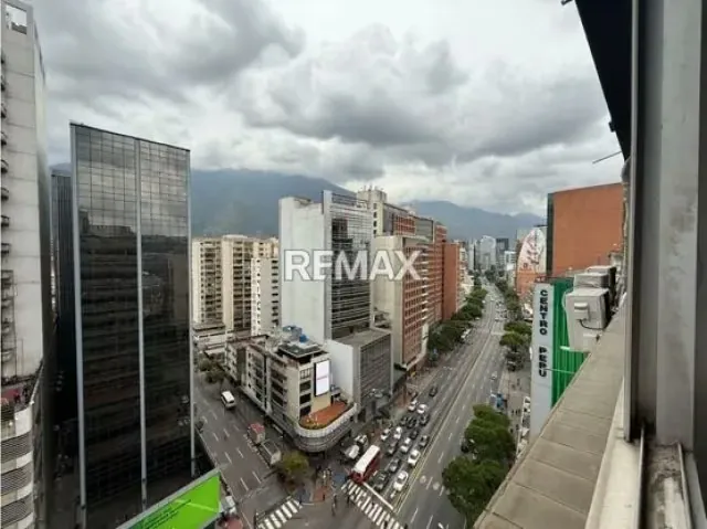 OFICINA EN ALQUILER CHACAO (SERVICIOS INCLUIDOS) - 20