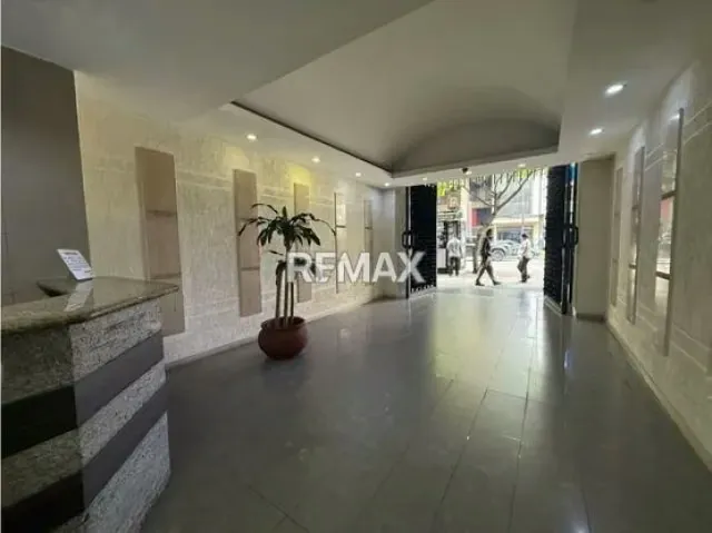 OFICINA EN ALQUILER CHACAO (SERVICIOS INCLUIDOS) - 2