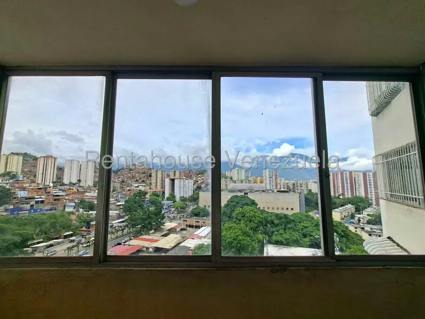 Apartamento (1 Nivel) en Venta en El Valle, Distrito Metropolitano - 12
