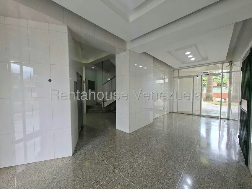 Apartamento (1 Nivel) en Venta en El Valle, Distrito Metropolitano - 3