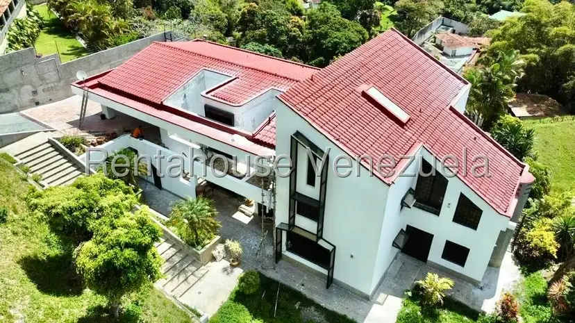 Casa (Multipes Niveles) en Venta en Oripoto, Distrito Metropolitano
