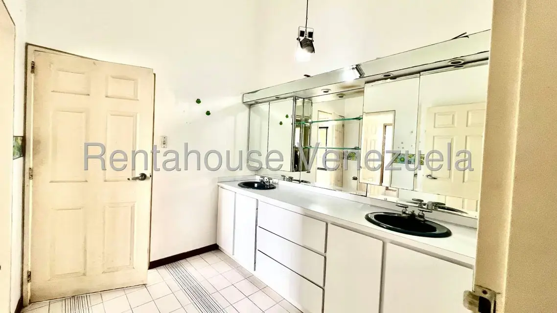Casa (Multipes Niveles) en Venta en Oripoto, Distrito Metropolitano - 15